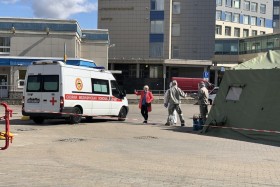 палатка в центре алмазова