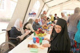 Престольный праздник в храме св. апостолов Петра и Павла при больнице им. И. И. Мечникова